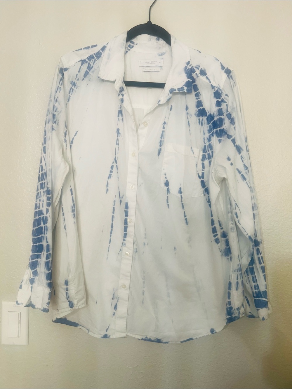 Lucky Brand Women’s White & Blue Tie-Dye Button-Up Shirt Preowned